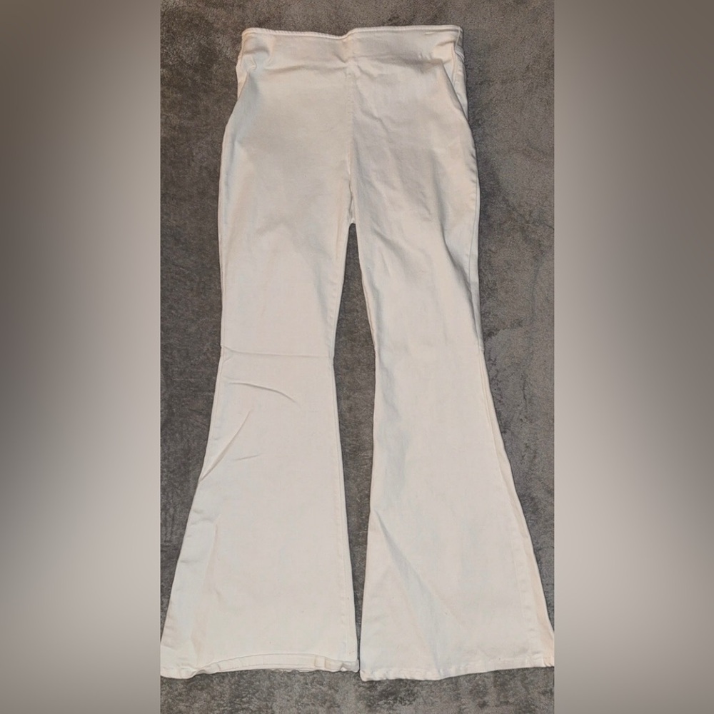 Chelsea & Violet Cream Flared Pants